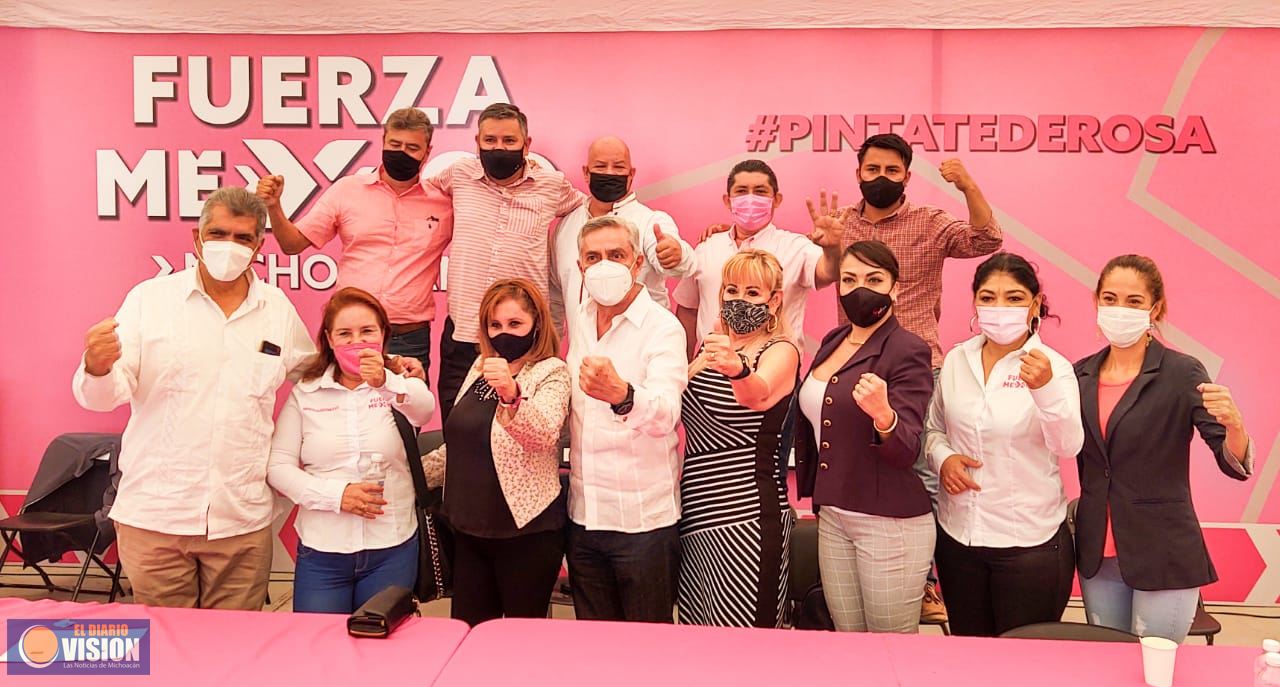 Cristóbal Arias, sigue en campaña, como abanderado, de Fuerza por México 