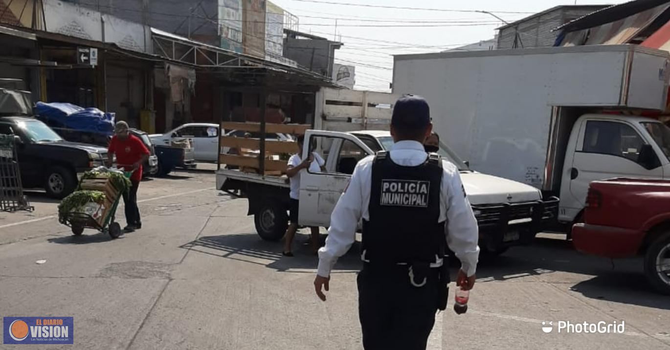 Policía de Morelia garantiza seguridad de tránsito en Mercado de Abastos