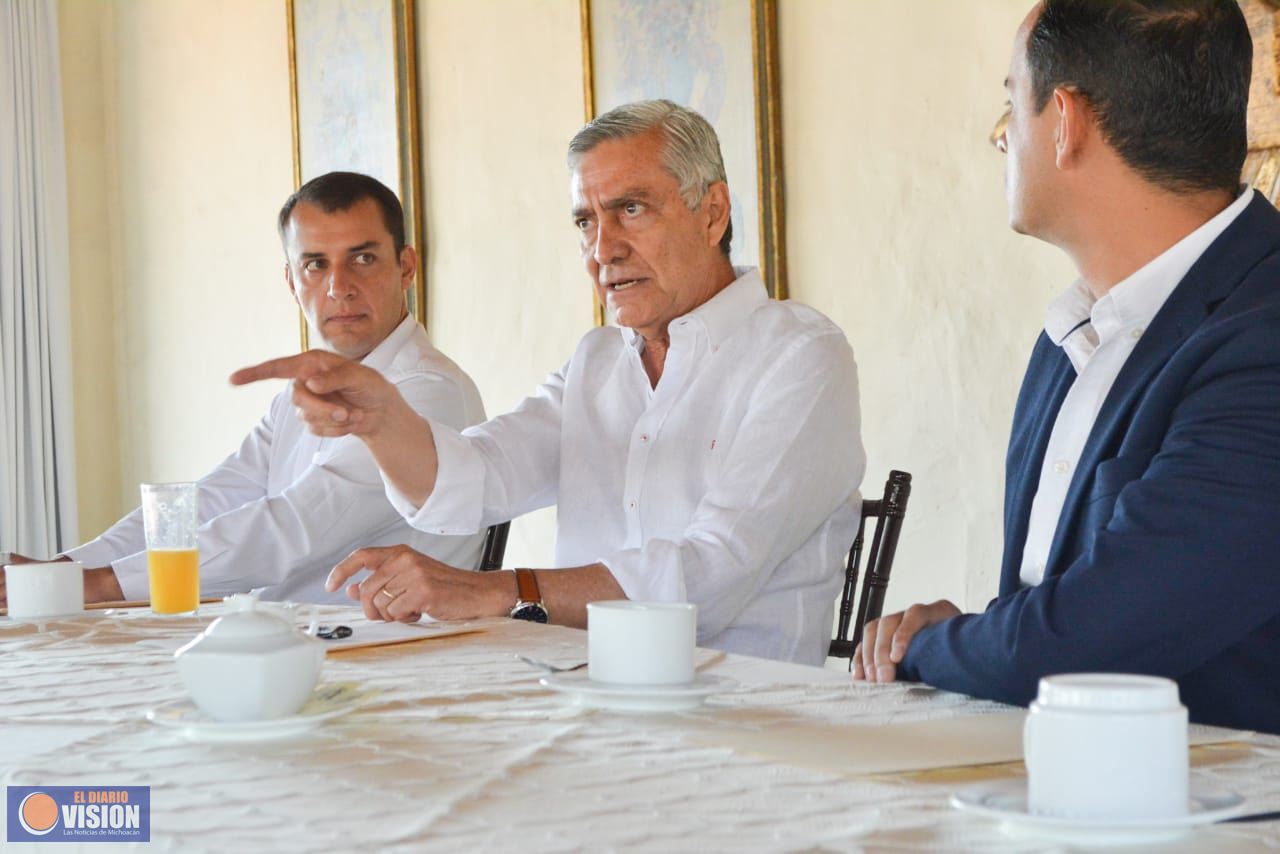 Detonar obra pública para rescatar Michoacán: Cristóbal Arias 