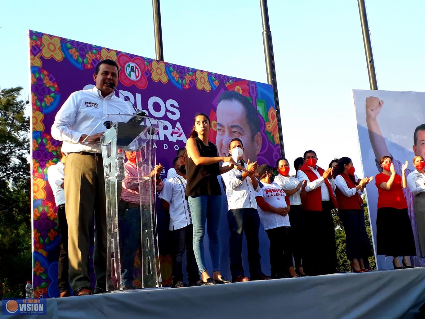 Revolucionar Morelia, compromiso de Memo Valencia