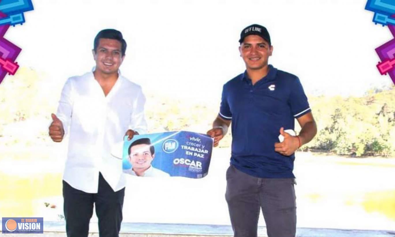 Se suma precandidato a diputado por Morena al proyecto de Oscar Escobar 