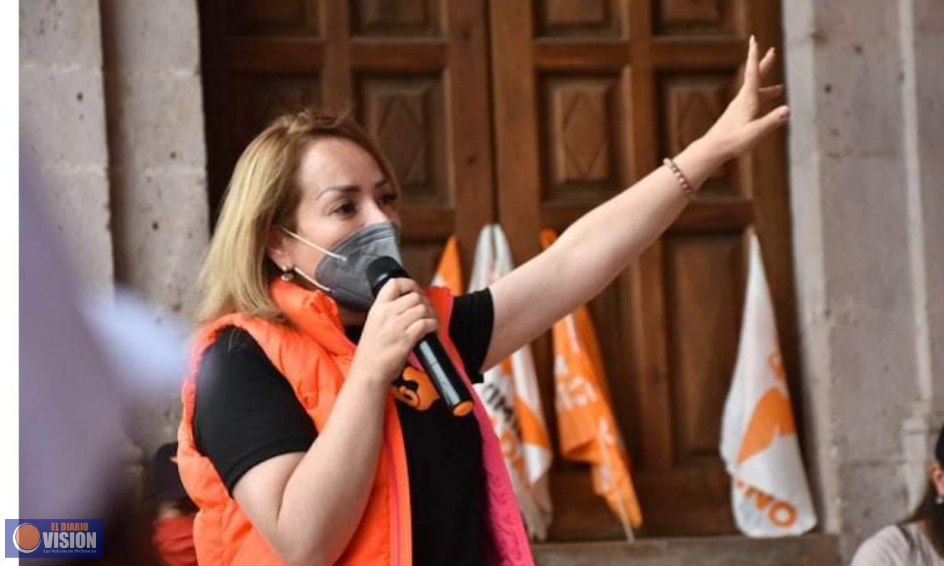 Propone Mercedes Calderón una nueva forma de hacer política 