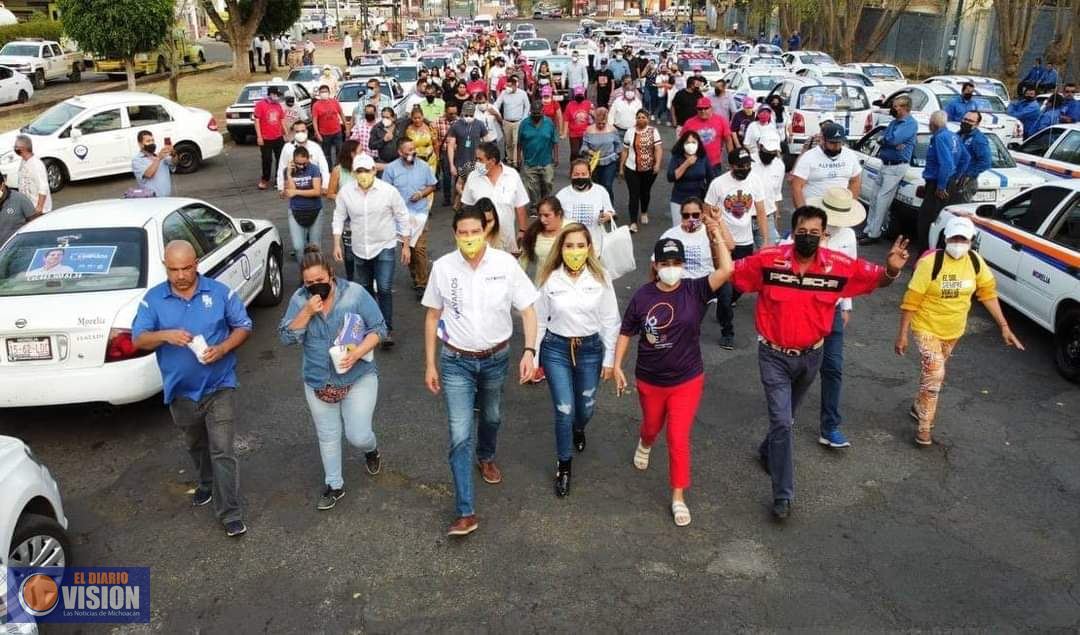 Taxistas se suman al proyecto de Alfonso Martínez