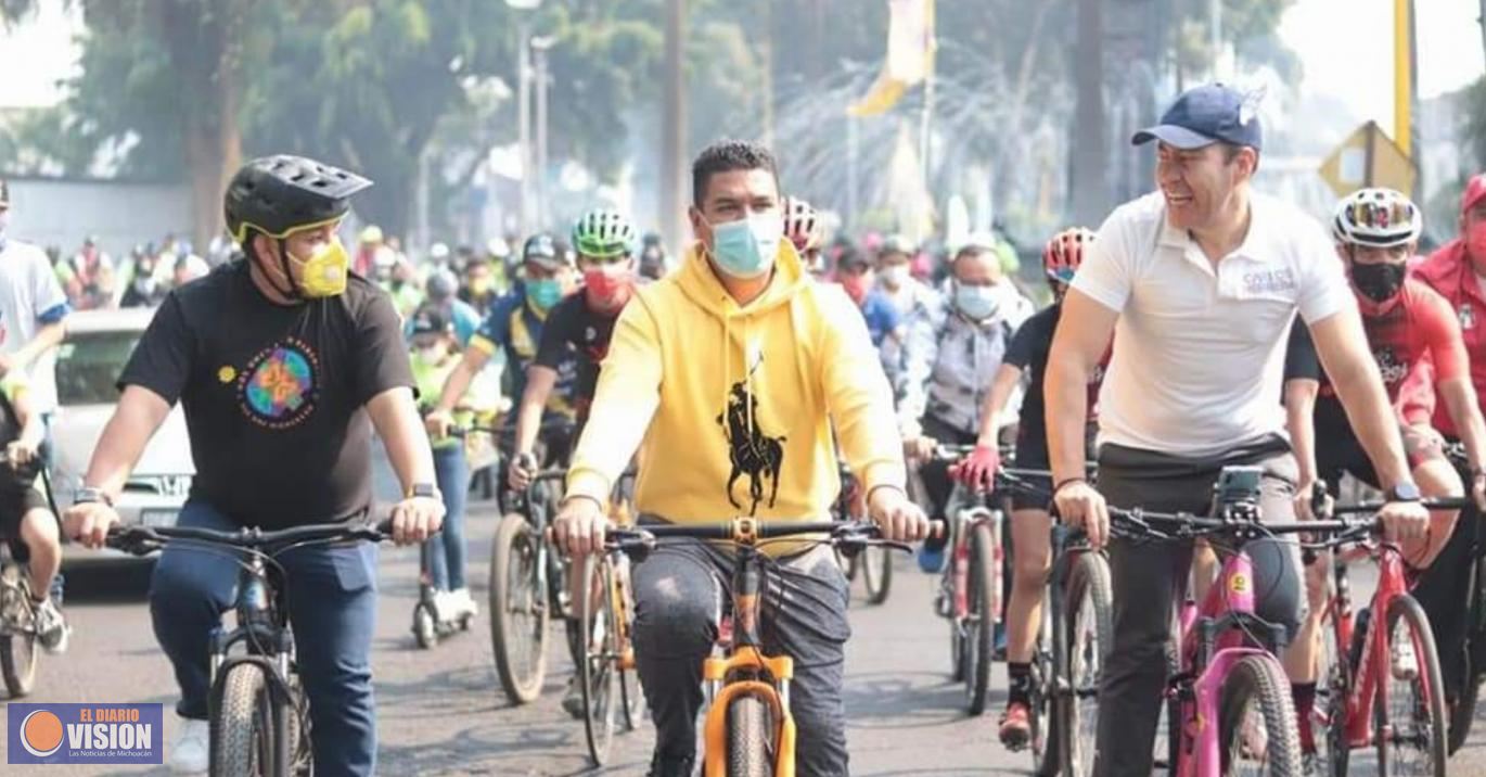 Exitosa Rodada “El Deporte nos Une en Uruapan” encabezada por Carlos Herrera y Miguel Paredes 