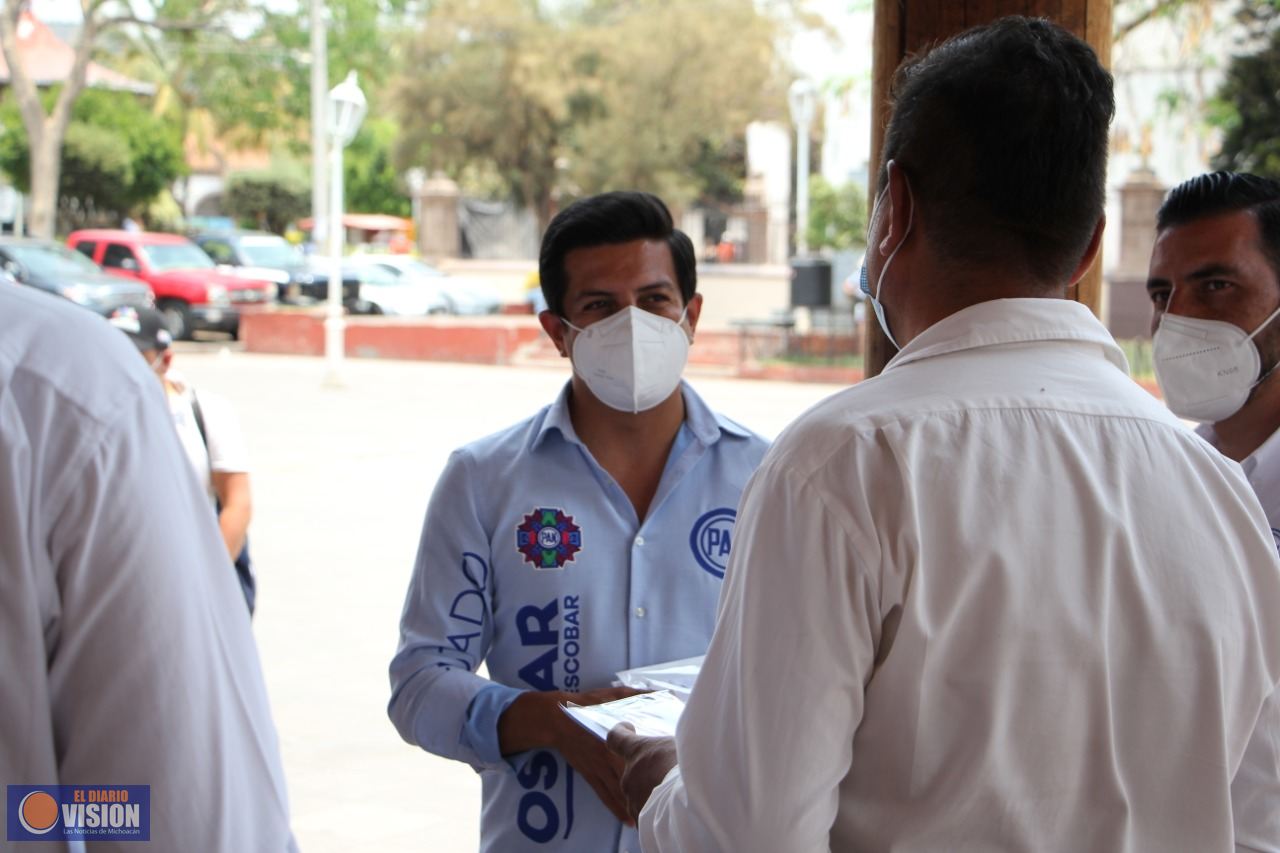 Oscar Escobar recorre en su totalidad Distrito 19 en primera semana de campaña
