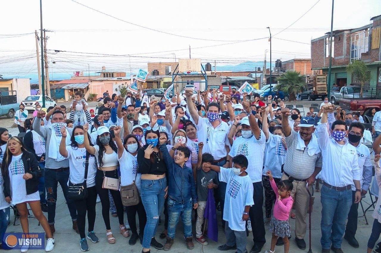 Con Alfonso Martínez llegó el desarrollo a Lomas de Sindurio: vecinos