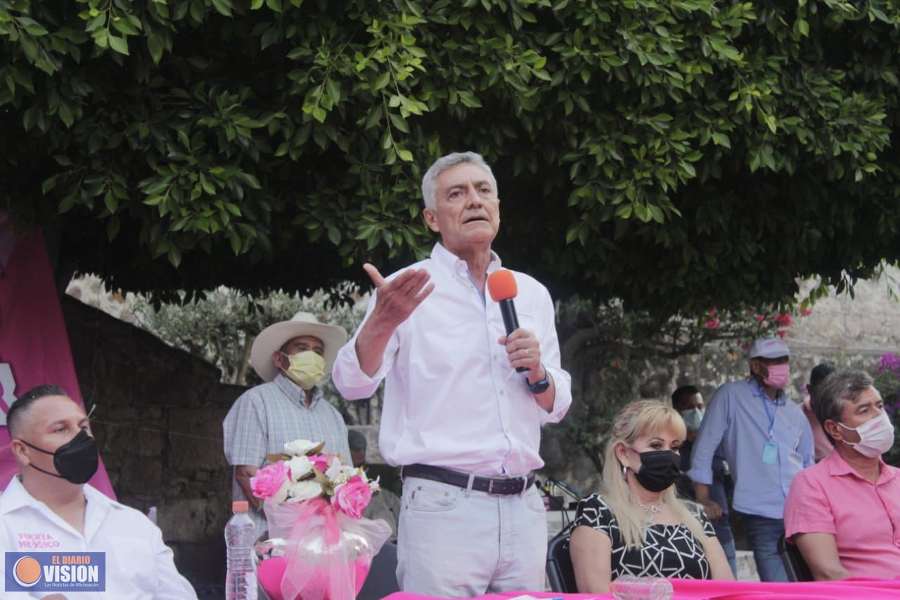 Levantemos la Economía de  Michoacán: Cristóbal Arias 