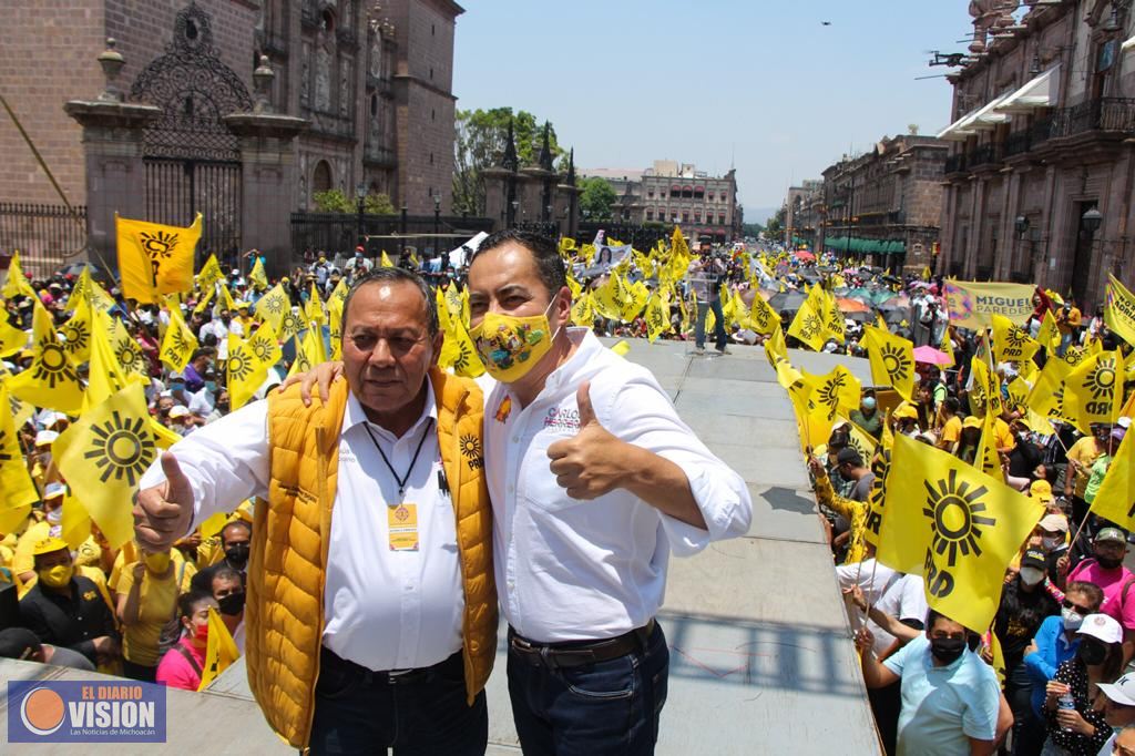 Jesús Zambrano, dirigente Nacional del PRD asiste al Encuentro Nacional por  32 Aniversario 