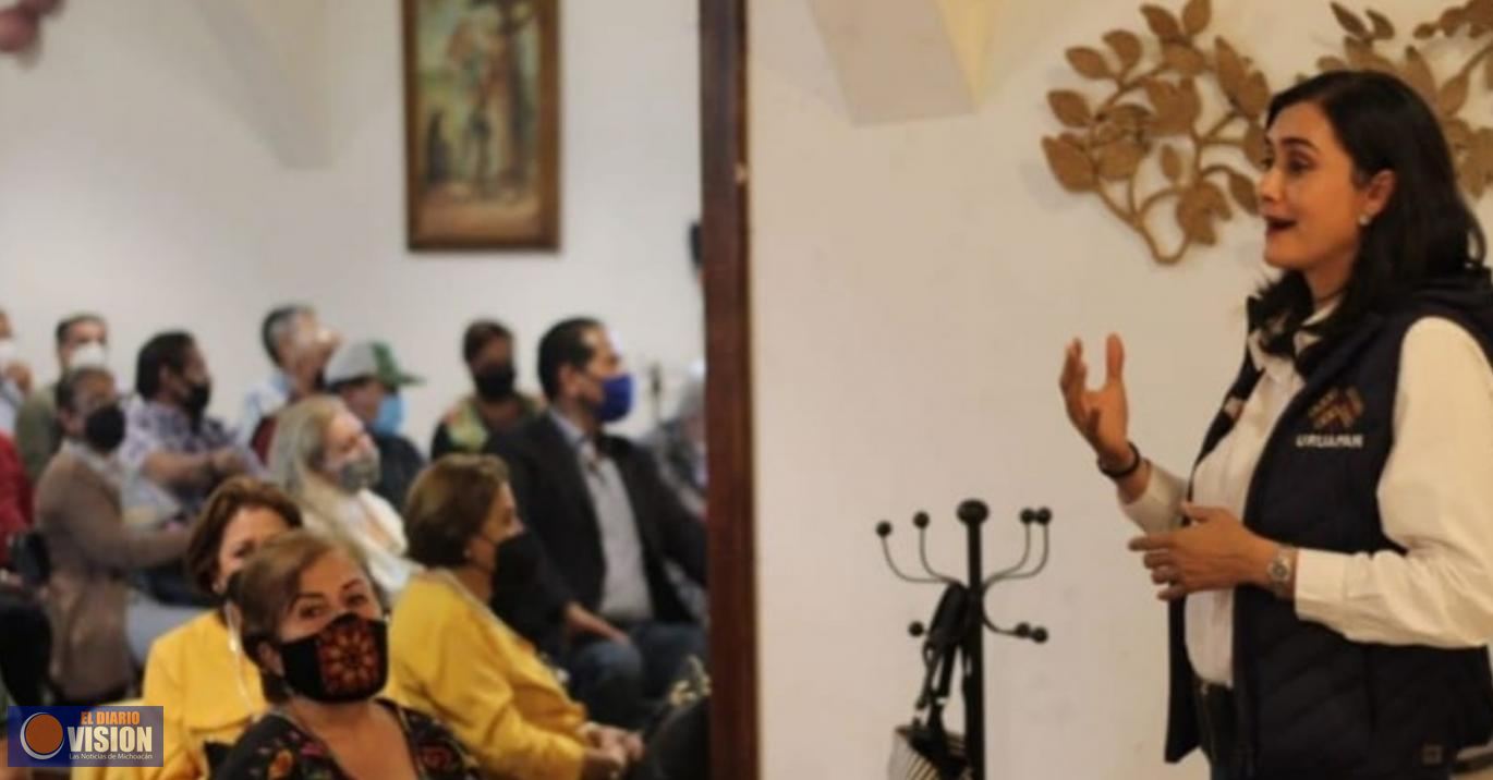 Propuestas reales y viables : Adriana Magaña 