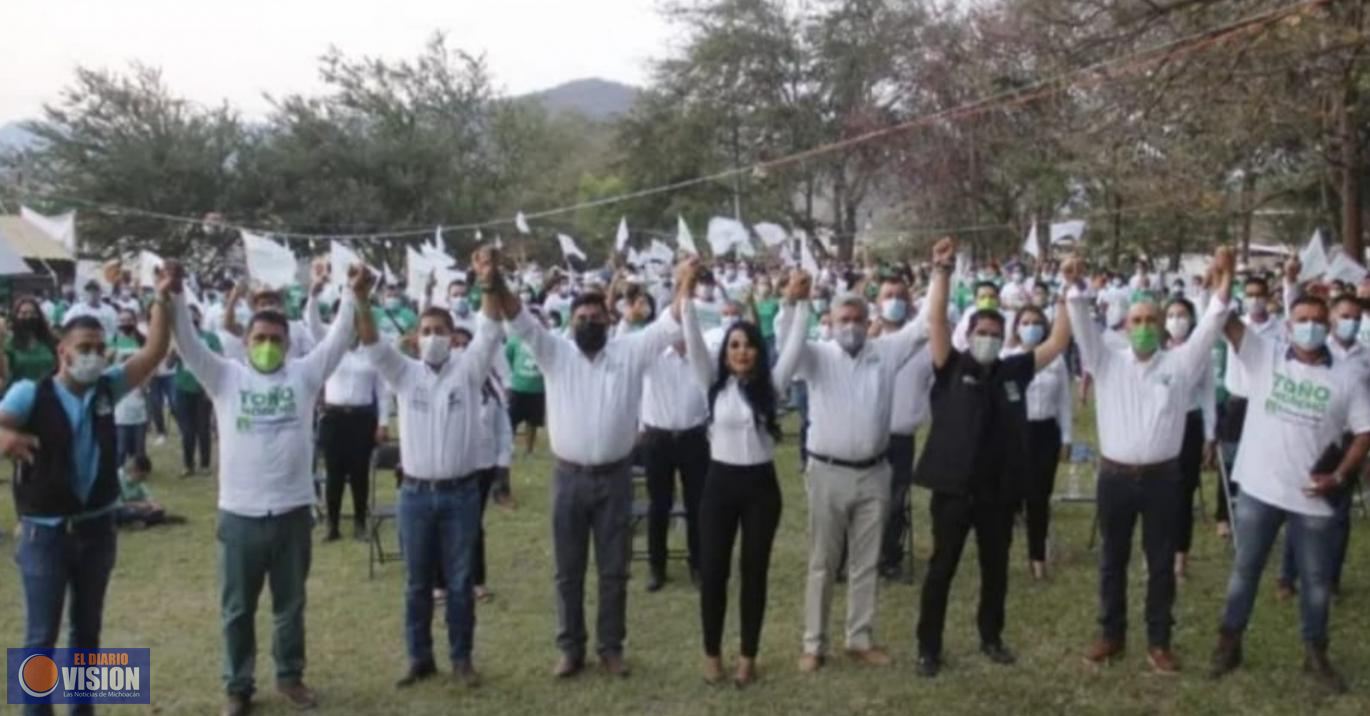 Magaña de la Mora garantiza el desarrollo de Michoacán en cinco rubros