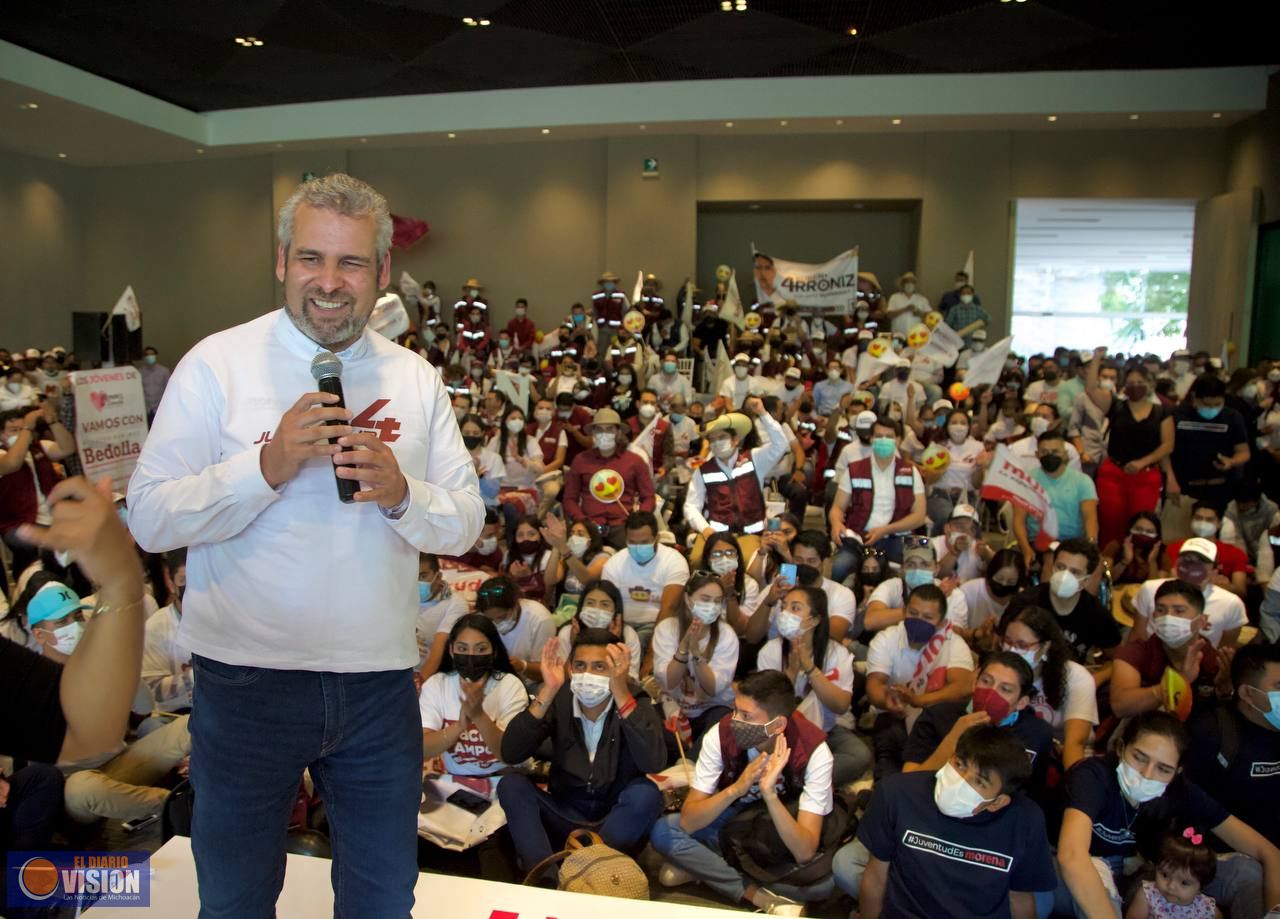 Bedolla pide a jóvenes que se asuman como generación de la transformación nacional