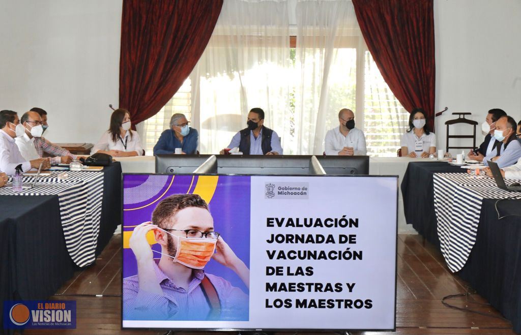 Finalizó la vacunación anti COVID-19 a personal educativo en Michoacán