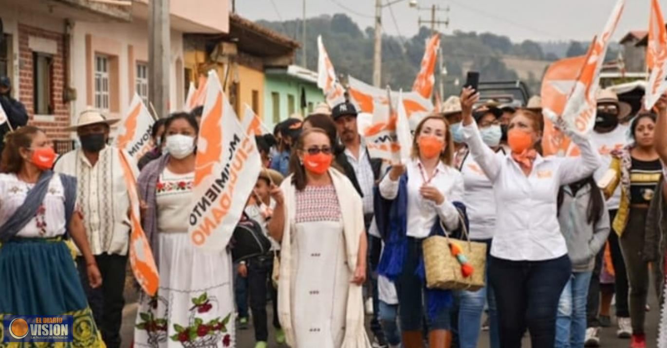 Apoyo a los pueblos originarios : Mercedes Calderón 