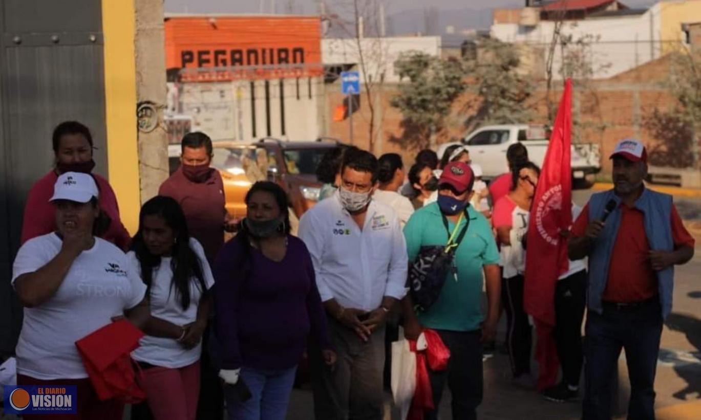 Roberto Carlos López, se compromete con vecinos de Ciudad Jardín a recuperar Programas Sociales