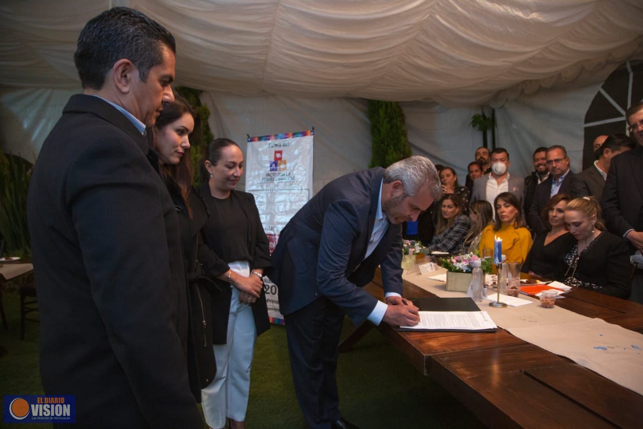 Alfredo Ramírez Bedolla firma Pacto por la Primera Infancia