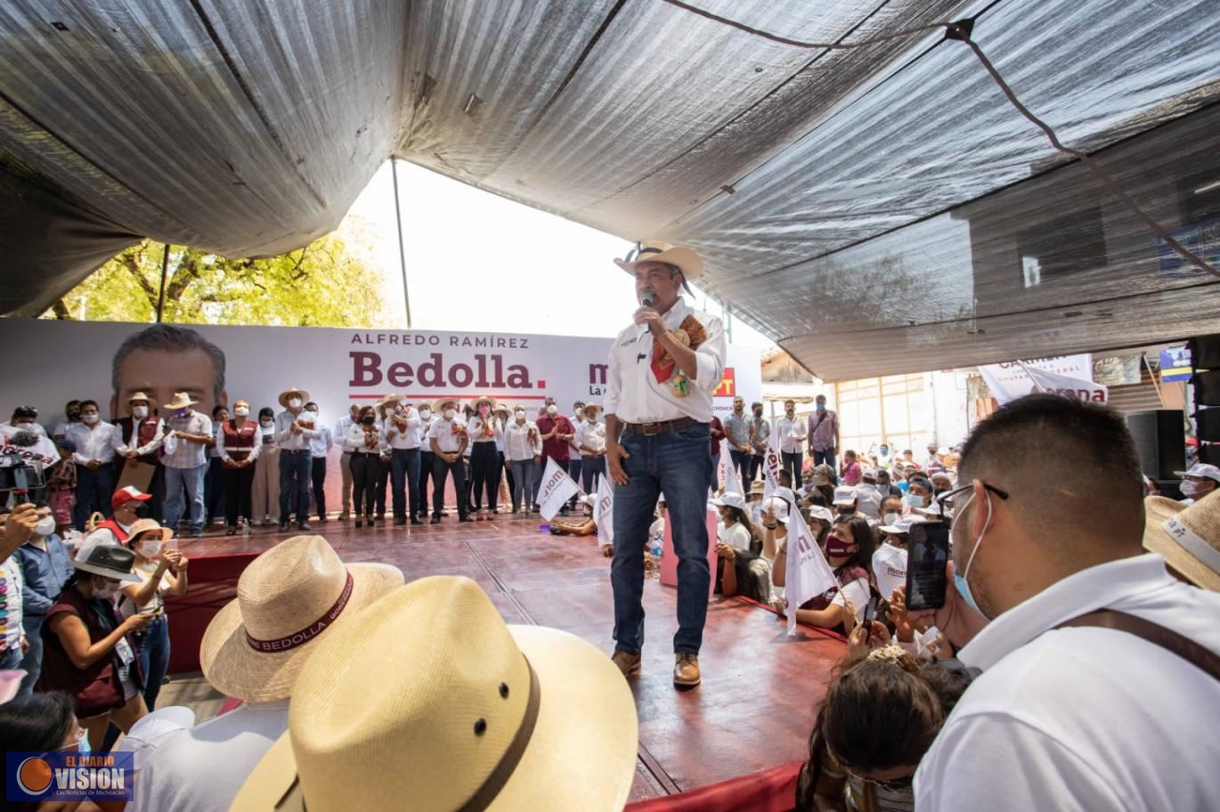 Son las mujeres, la fuerza y el centro de la Cuarta Transformación: Raúl Morón