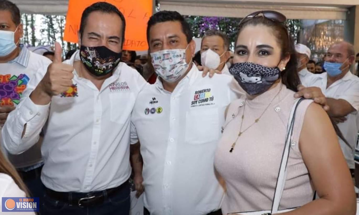 Trabajar por los derechos de los maestros: Roberto Carlos López García