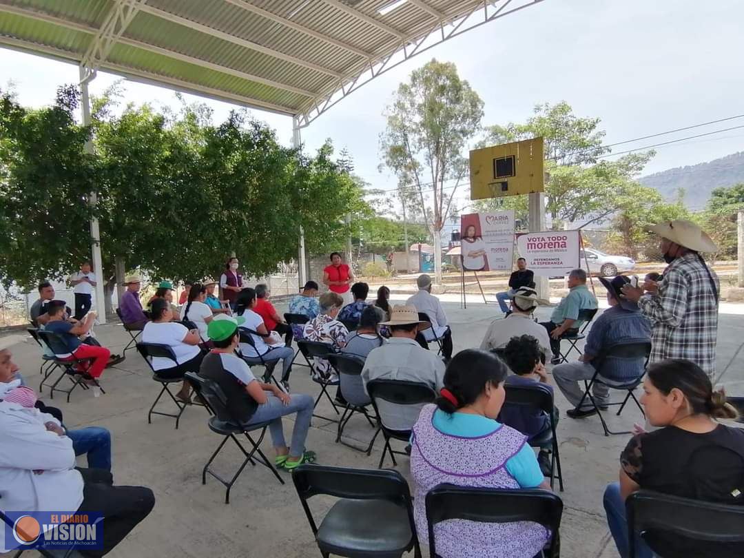 María Chávez Pérez, respaldará a los  mezcaleros y agricultores del municipio de Turicato 