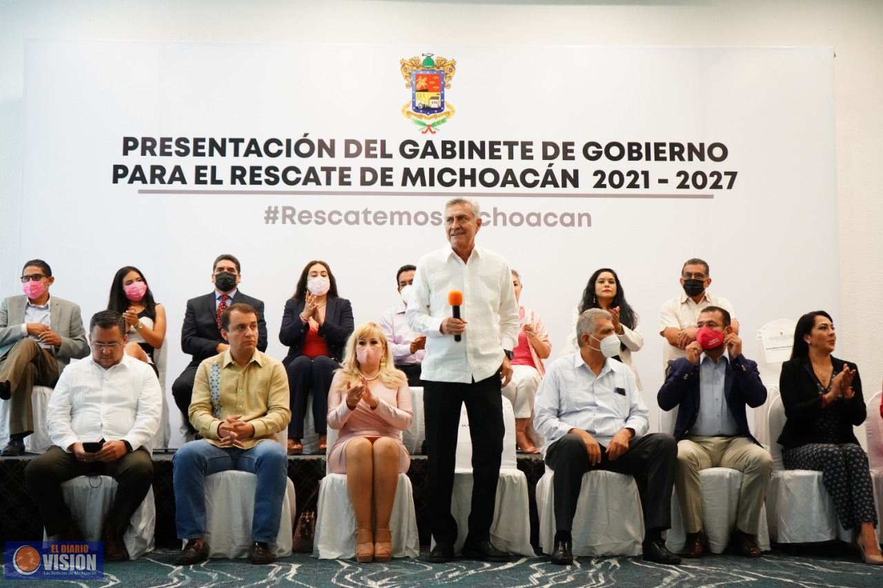 Cristóbal Arias presenta Gabinete 