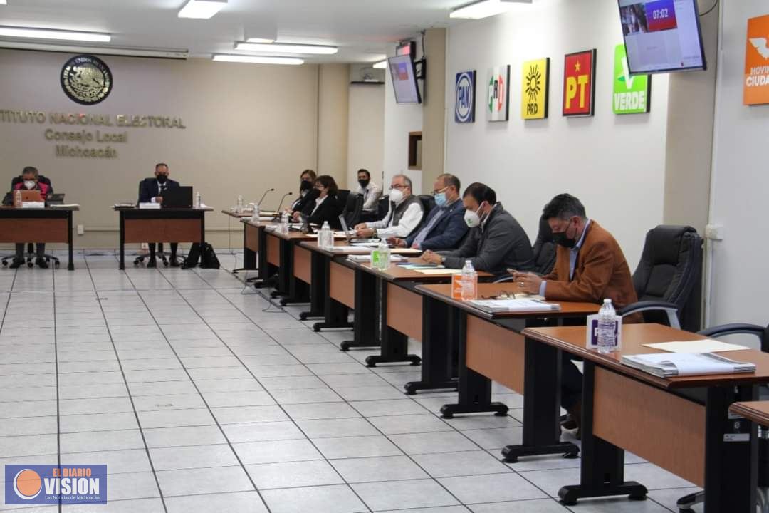 Inicia sesión del INE, con un minuto de silencio