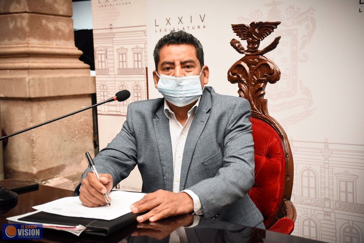 Ángel Custodio propone garantizar derecho al agua y establecer responsabilidad de autoridades 