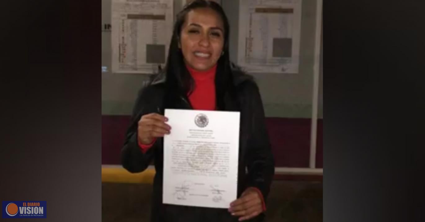 Recibe Mary Carmen Bernal, constancia de Mayoría como diputada federal electa