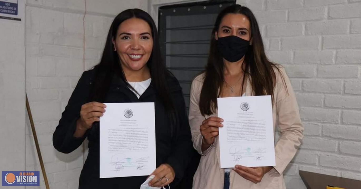 Adriana Campos Huirache, recibe constancia de mayoría como diputada federal electa