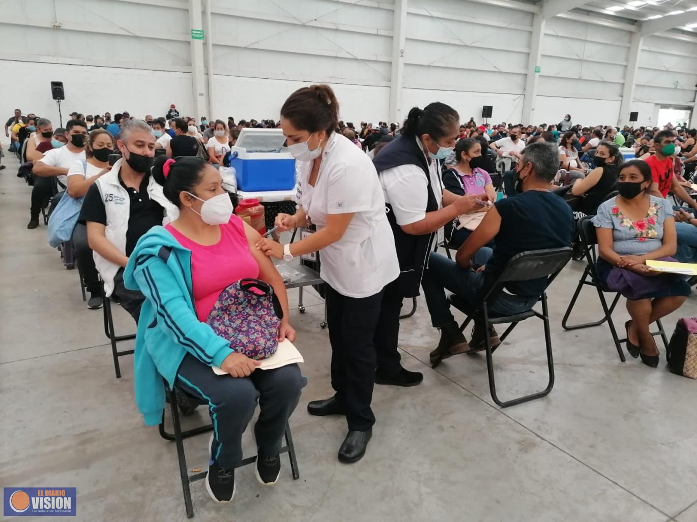 Se vacunaron a 13 mil 797 personas de 40 a 49 años contra COVID-19 