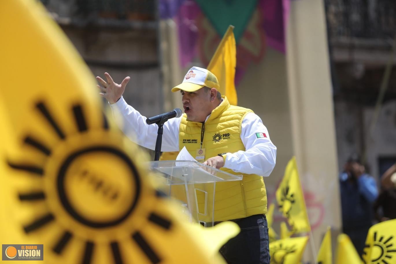 De aquí somos y aquí nos quedamos los agradecidos y comprometidos con el PRD: Víctor Manríquez 