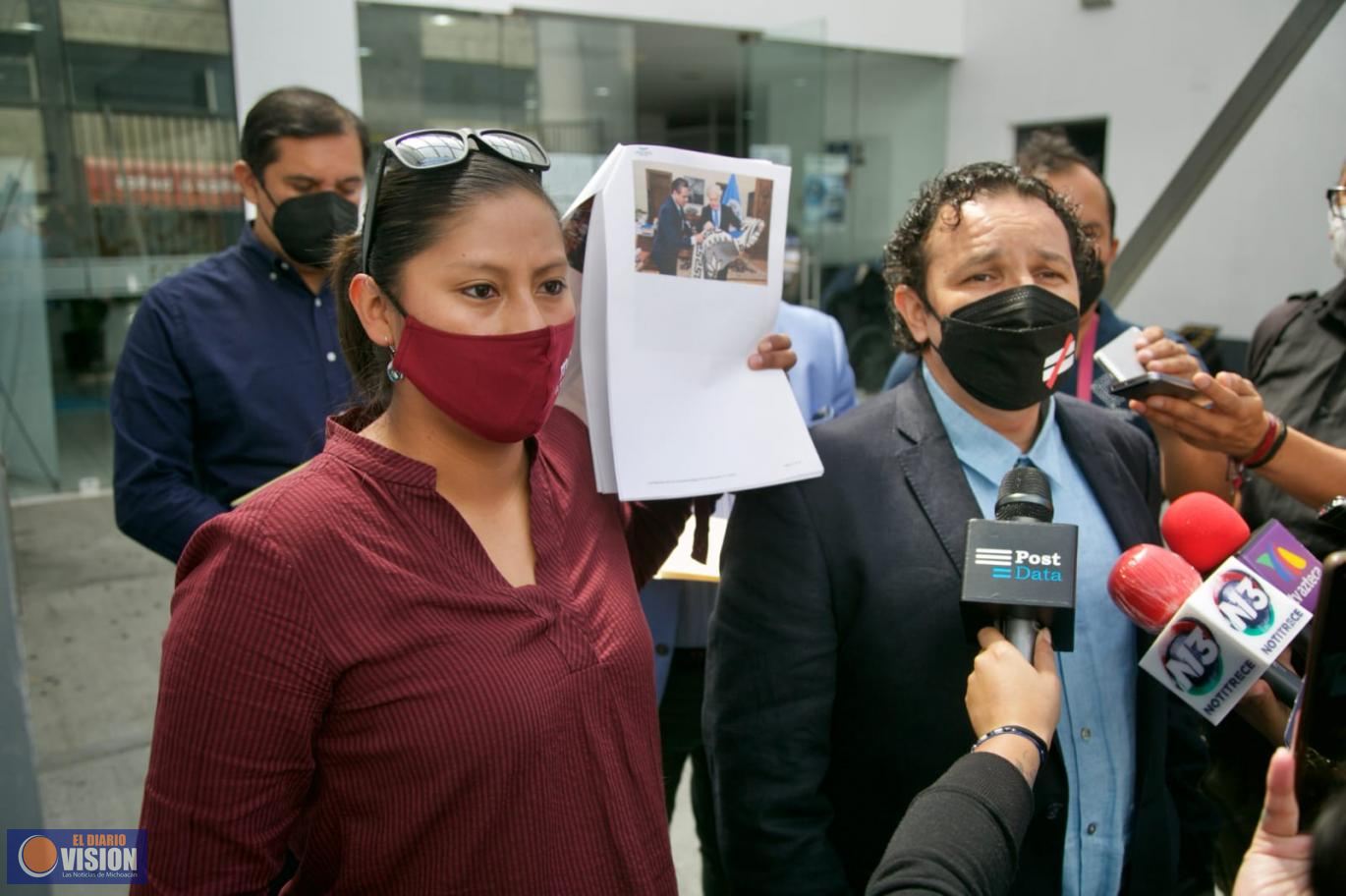 Denuncian penalmente a Silvano Aureoles por traición a la patria