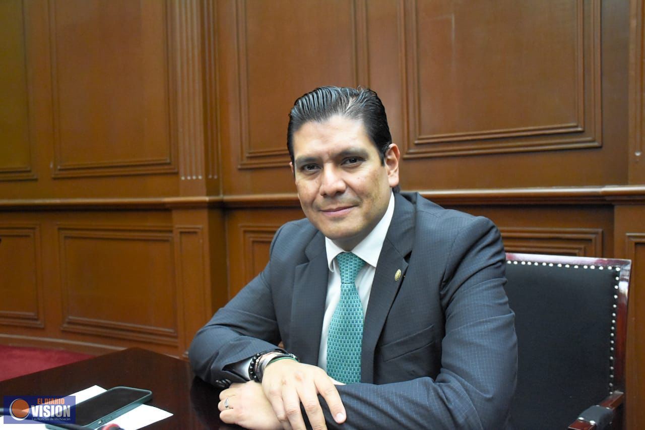 Celebra Ernesto Núñez dos años de la implementación de juicios administrativos en línea