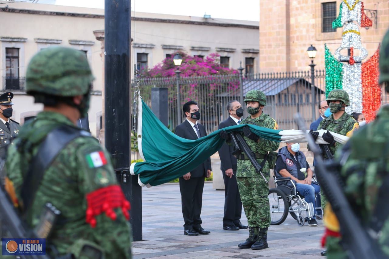 Izan Bandera a media asta en memoria a víctimas del 15 de septiembre del 2008
