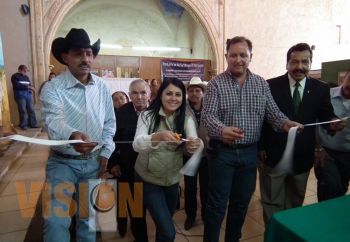 Inauguran en Charo oficina para atención a migrantes y sus familias.