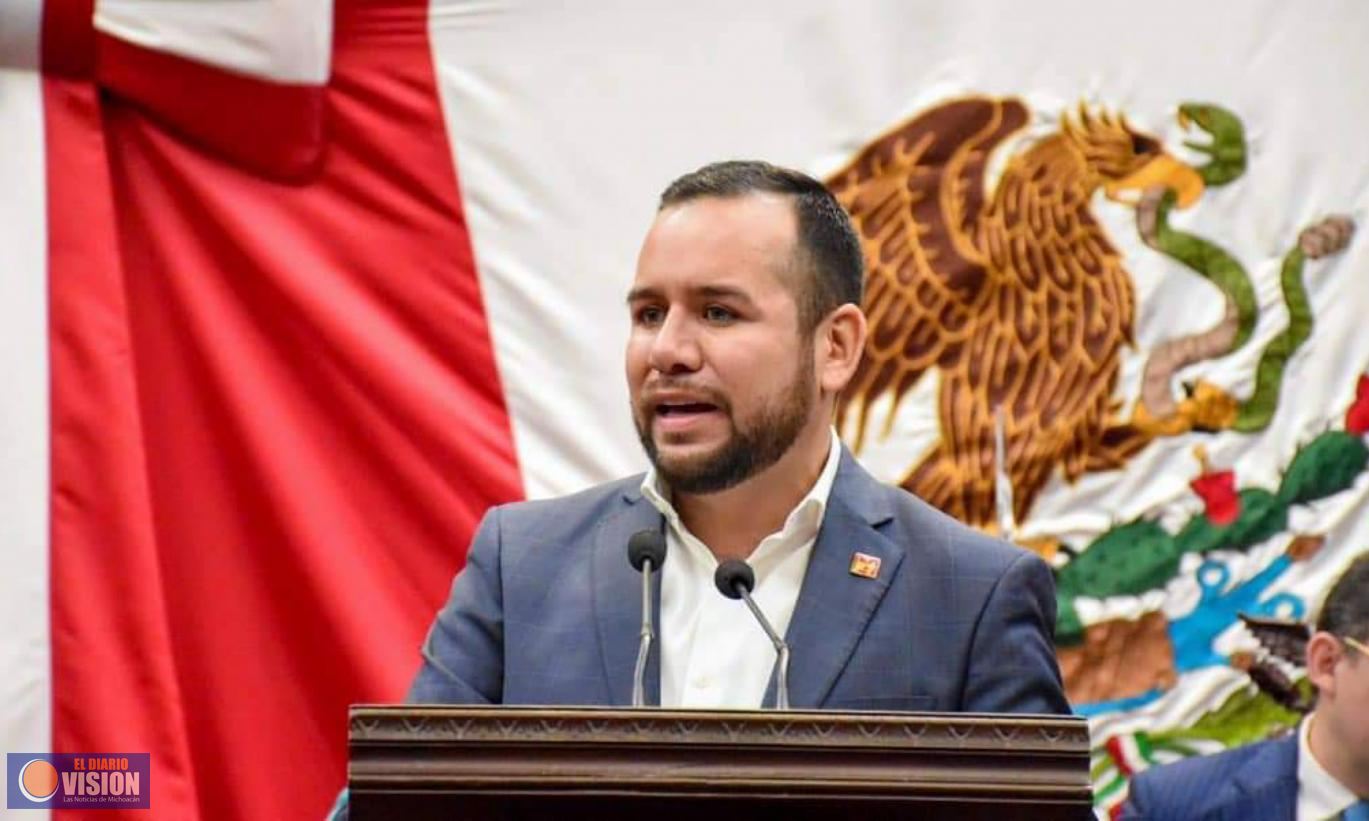 Exhorta Reyes Galindo incrementar vigilancia en carreteras ante llegada de migrantes y sus familias