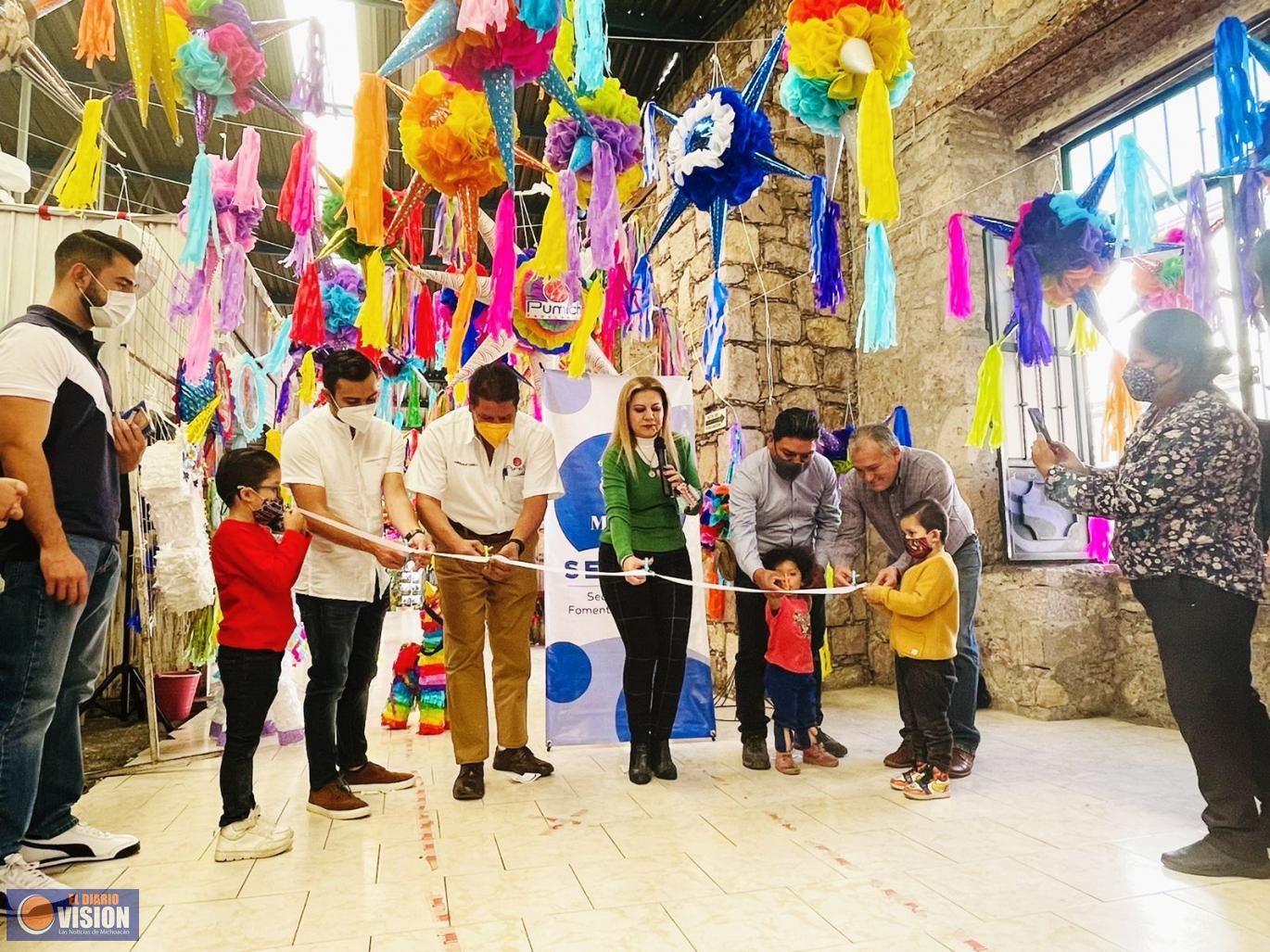 Inauguran el 7 Festival de La Piñata en Plaza Comercial Allende