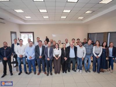 Respaldan constructores de la CMIC a Gladyz Butanda rumbo a 2027