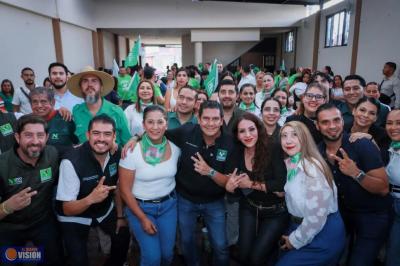 Ernesto Núñez, toma protesta a Comite PVEM en Peribán