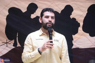 Firma Octavio Ocampo "Declaración de Huaniqueo" para impulsar una nueva política migratoria 